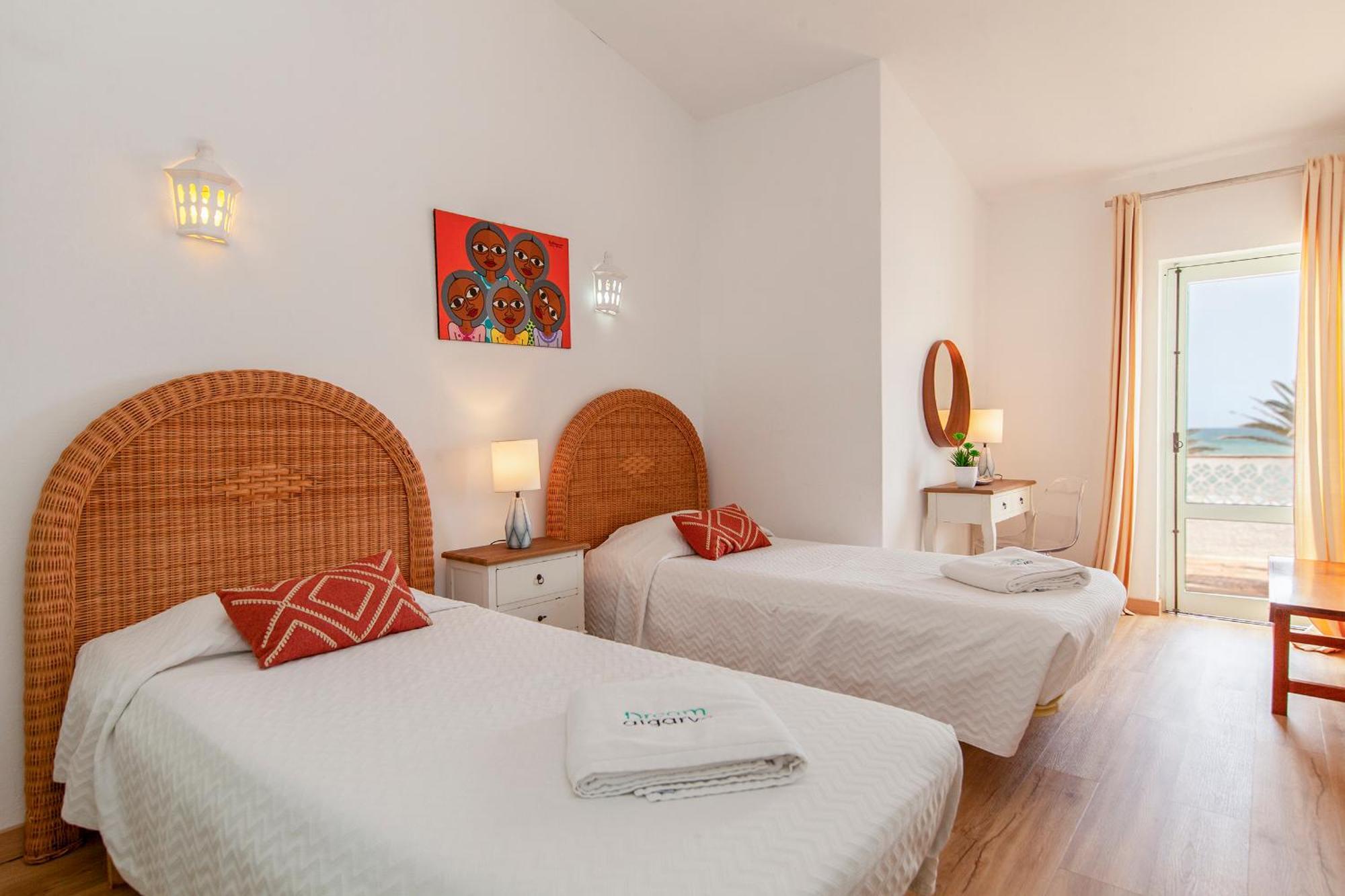 B86 - Beachline Apartment In Luz Exterior foto
